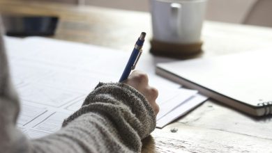 Learning materials and study notes, illustrative photograph